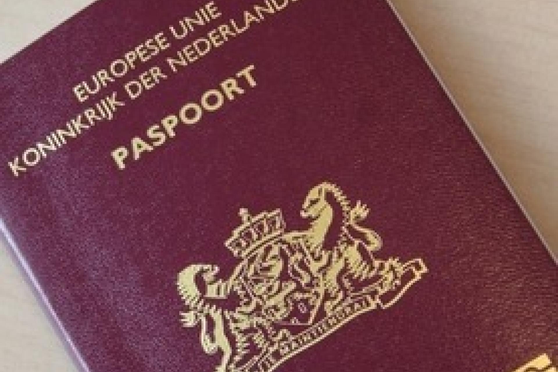voorkant van een Nederlands paspoort
