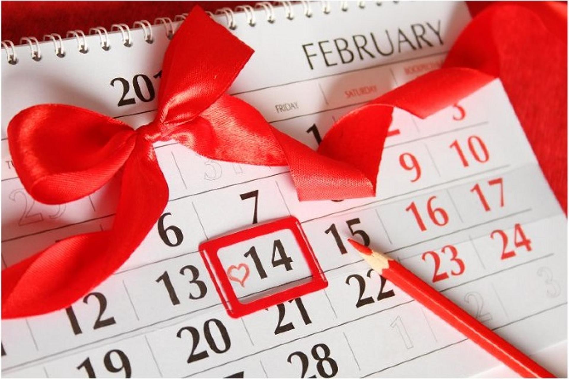 kalender waarop 14 februari met een kader en hartje is geaccentueerd