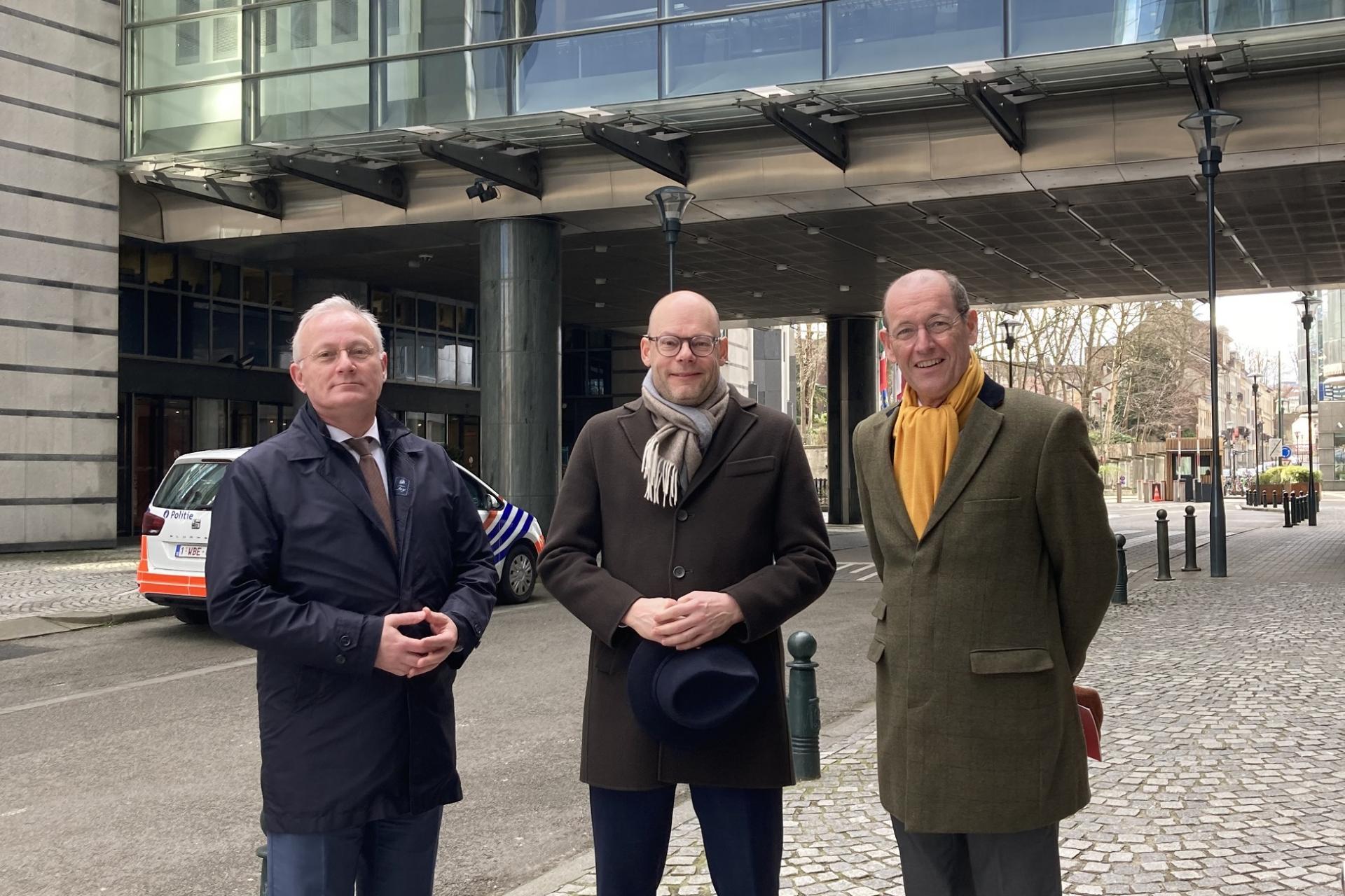 De burgemeesters van Almelo, Hengelo en Enschede op bezoek in Brussel